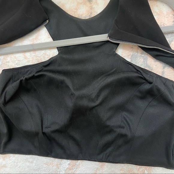 Black crop top | Blondie Nites by Stacy Sklar - Picture 5 of 7